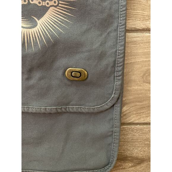 Vintage San Antonio Artist Tatum Cross Body Gray Bag - Heart Logo - Picture 4 of 10